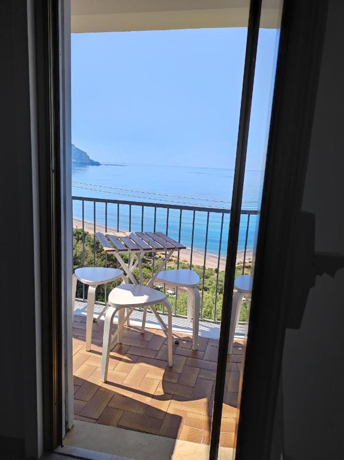 Villa Sea Sound House à Sant'Ambrogio  Extérieur photo